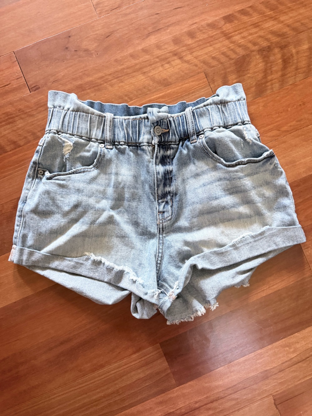 eunina Light Wash Paperbag Denim Shorts